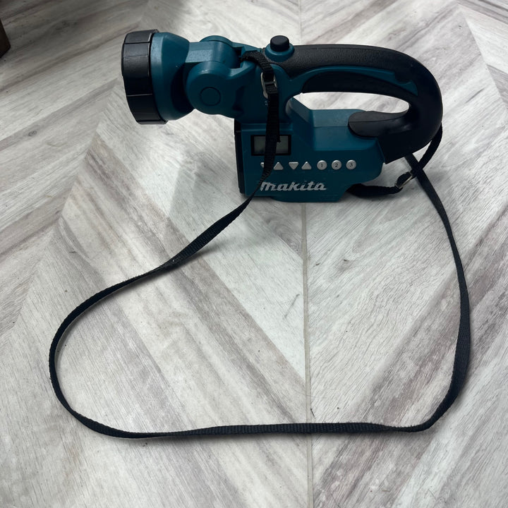 ★マキタ(makita) コードレスラジオ付ライト MR050【越谷店】