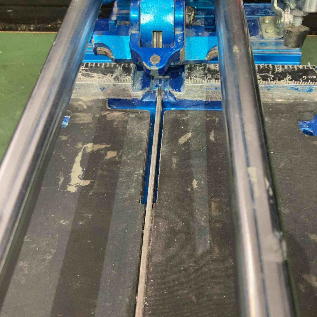 【中古品】◇石井超硬(ISHII) 手動タイル切断機 タフエースクリンカー 切断機 CW-320TLB　レーザー無し【戸田店】