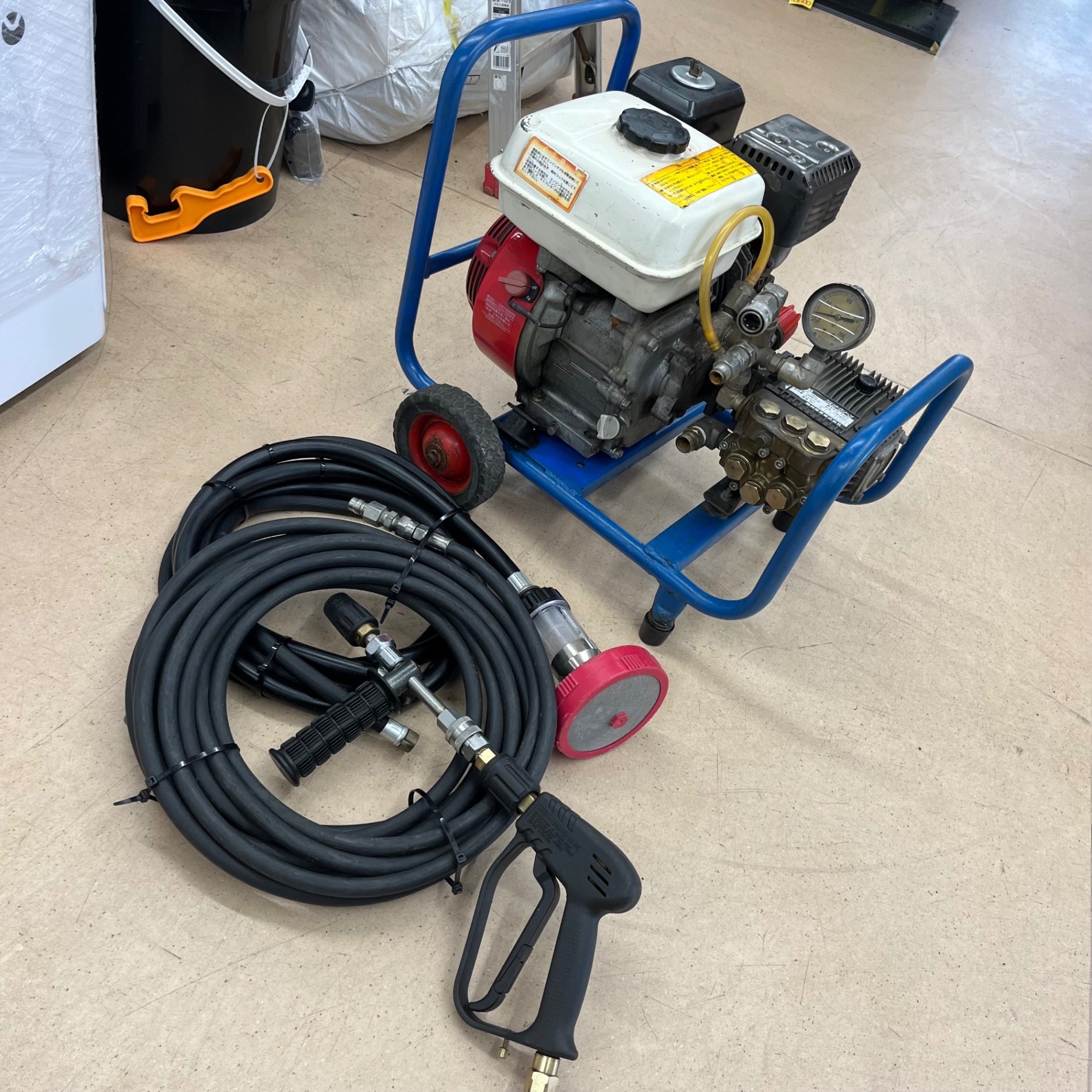 未使用品(店頭展示品)】アストロプロダクツ エンジン発電機 G1700