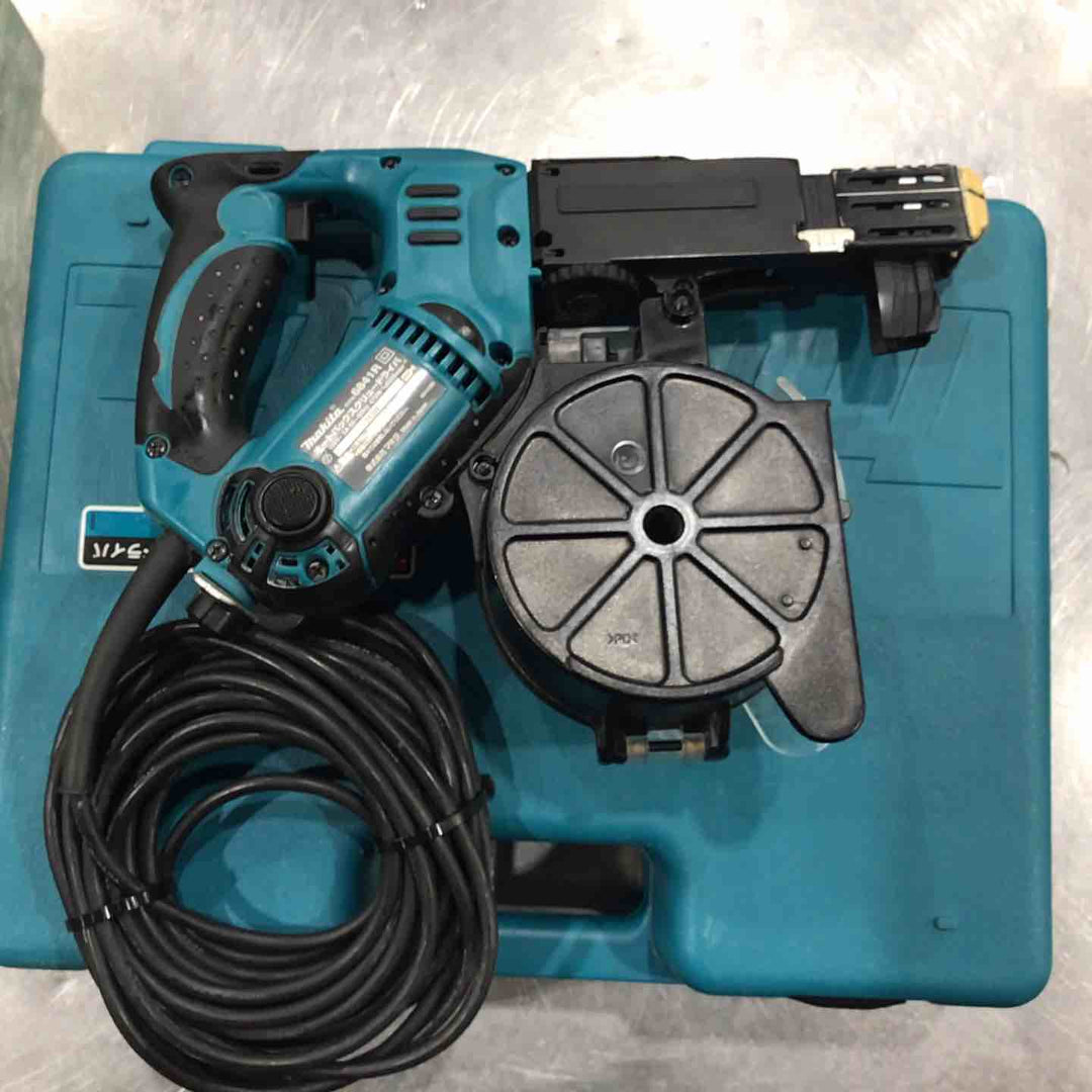 ☆マキタ(makita) オートパックスクリュードライバー 6841R【川口店】