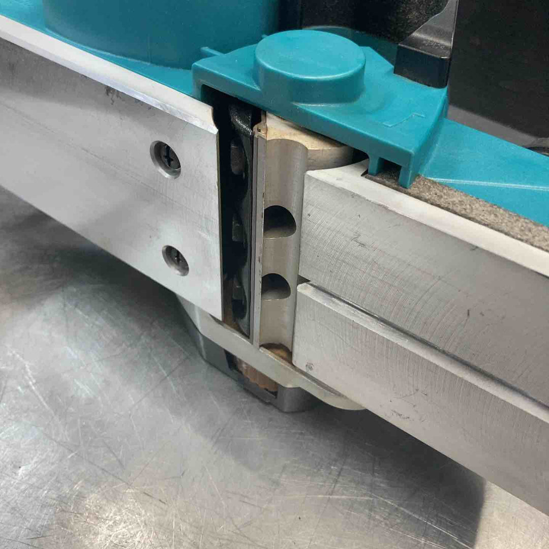 【中古品】 マキタ(makita) 電気カンナ KP0800ASP 替刃式 【東大和店】