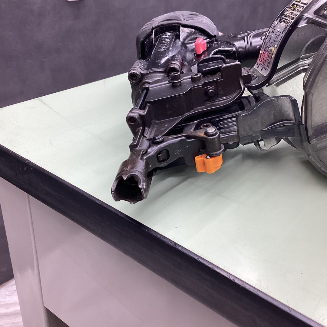 〇ハイコーキ(HIKOKI ※旧:日立工機) 高圧エア釘打ち機 NV65HMC　ブラック【越谷店】