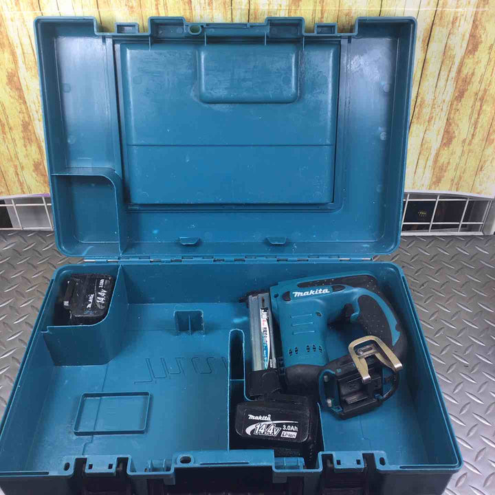 マキタ(makita) コードレスタッカ ST420DZK【川崎店】