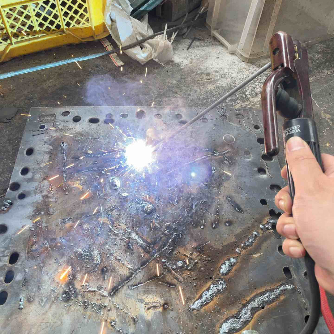 スズキッド(SUZUKID) 交流アーク溶接機 レッドゴー120 50Hz SSY-121R 【桶川店】