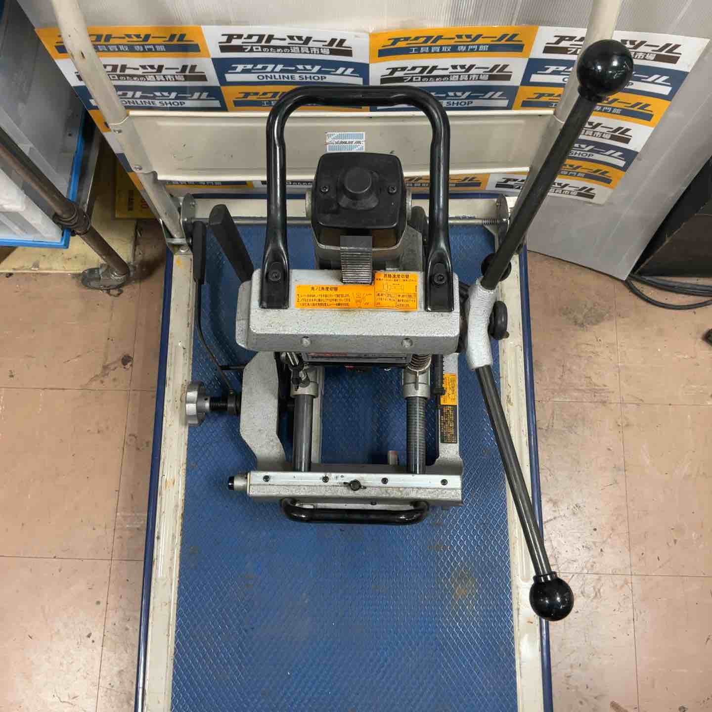 ◇マキタ(makita) 4寸手動角のみ 7304【草加店】 – アクトツール