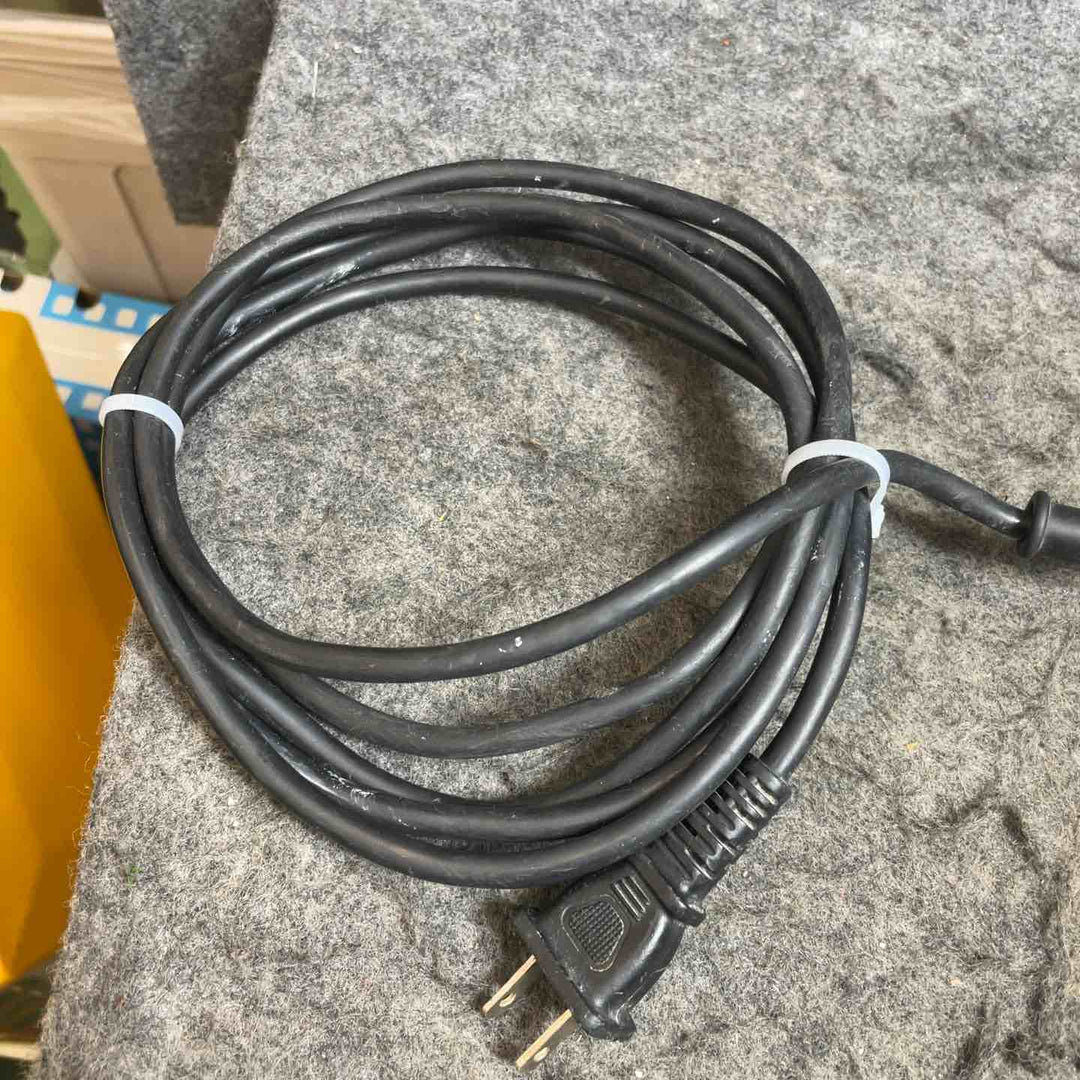 マキタ(makita) 100mmディスクグラインダ 9539B 三京ダイヤモンド 集じんアタッチメントクリーン太くん付き【桶川店】