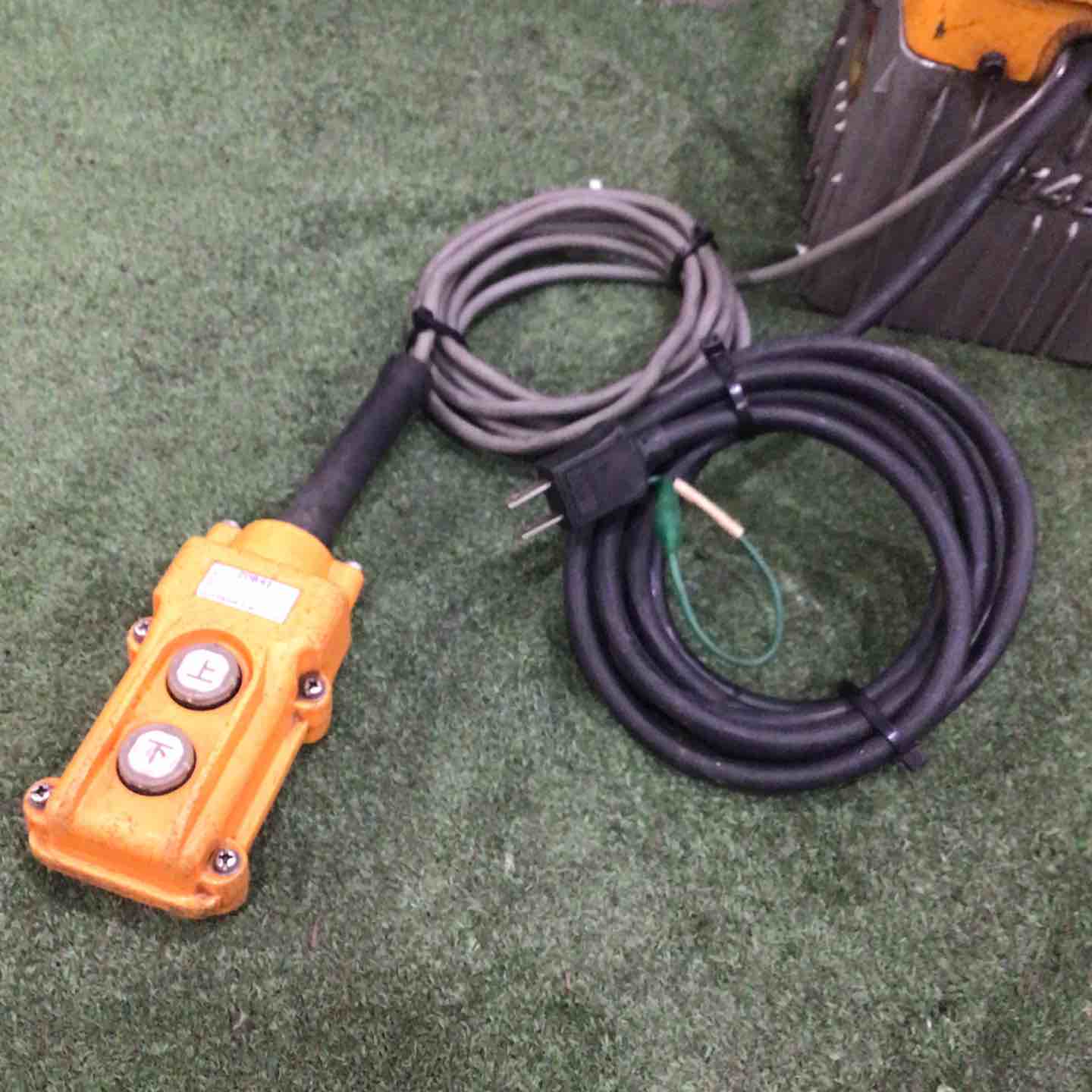 品】◇泉精器(IZUMI) 電動リモコン式油圧ポンプ R14E-F【川口店