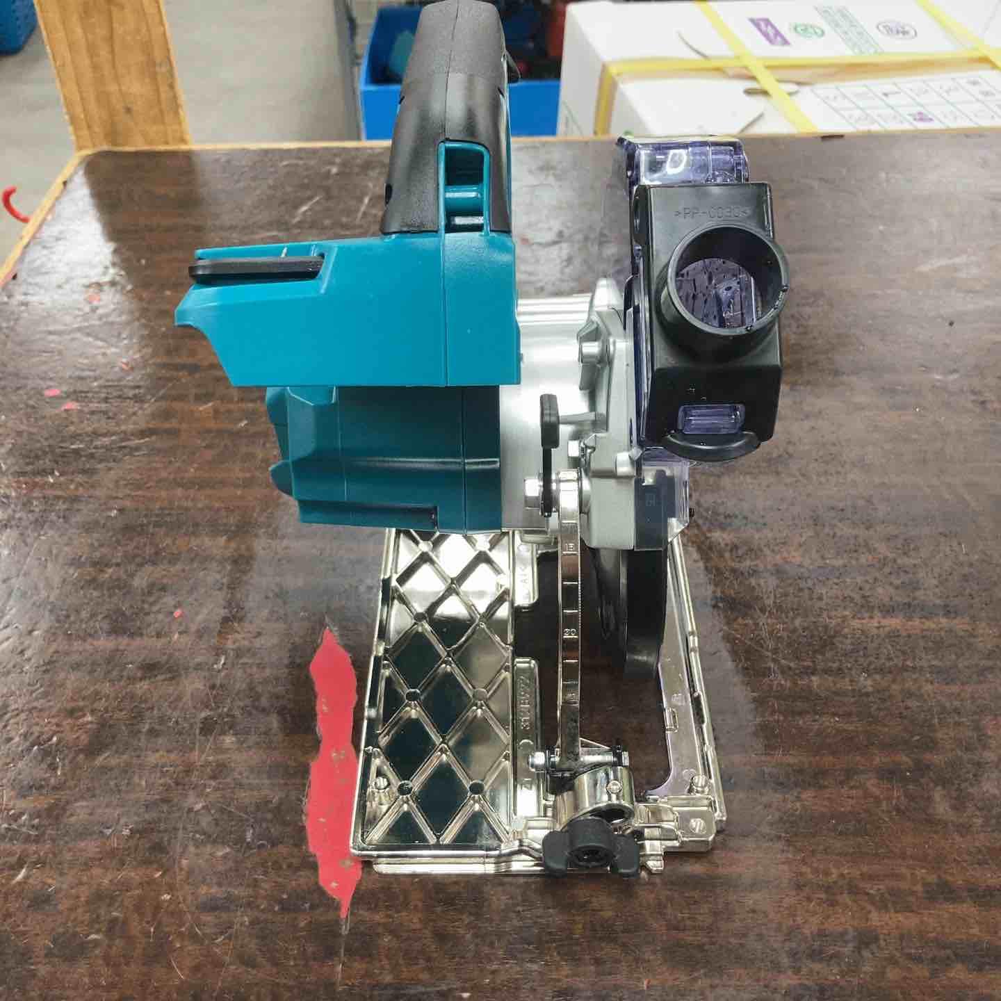 ☆マキタ(makita) 18V 125mmコードレス丸ノコ KS515DZ(本体のみ)【川崎