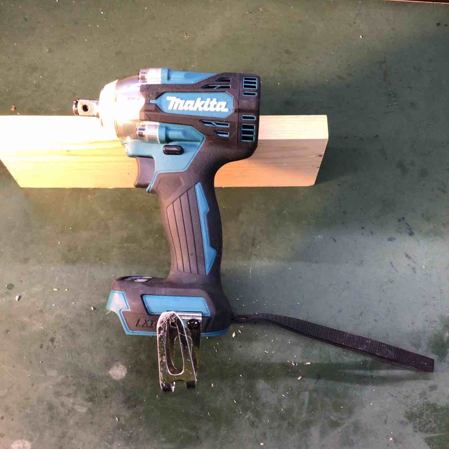 ☆マキタ(makita)18V マキタ[makita] 18V 充電式インパクトレンチ 