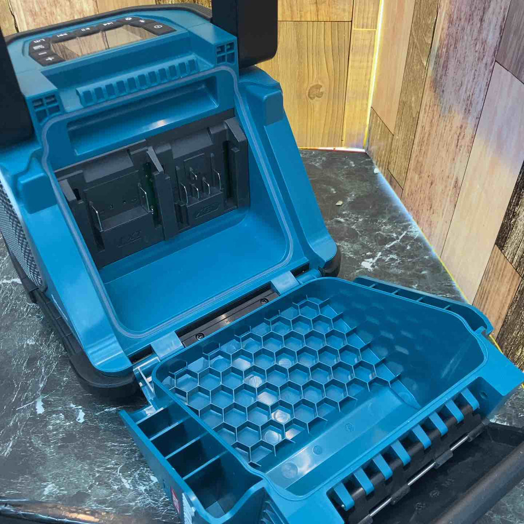 ★マキタ(makita) コードレススピーカー MR014GZ【八潮店】