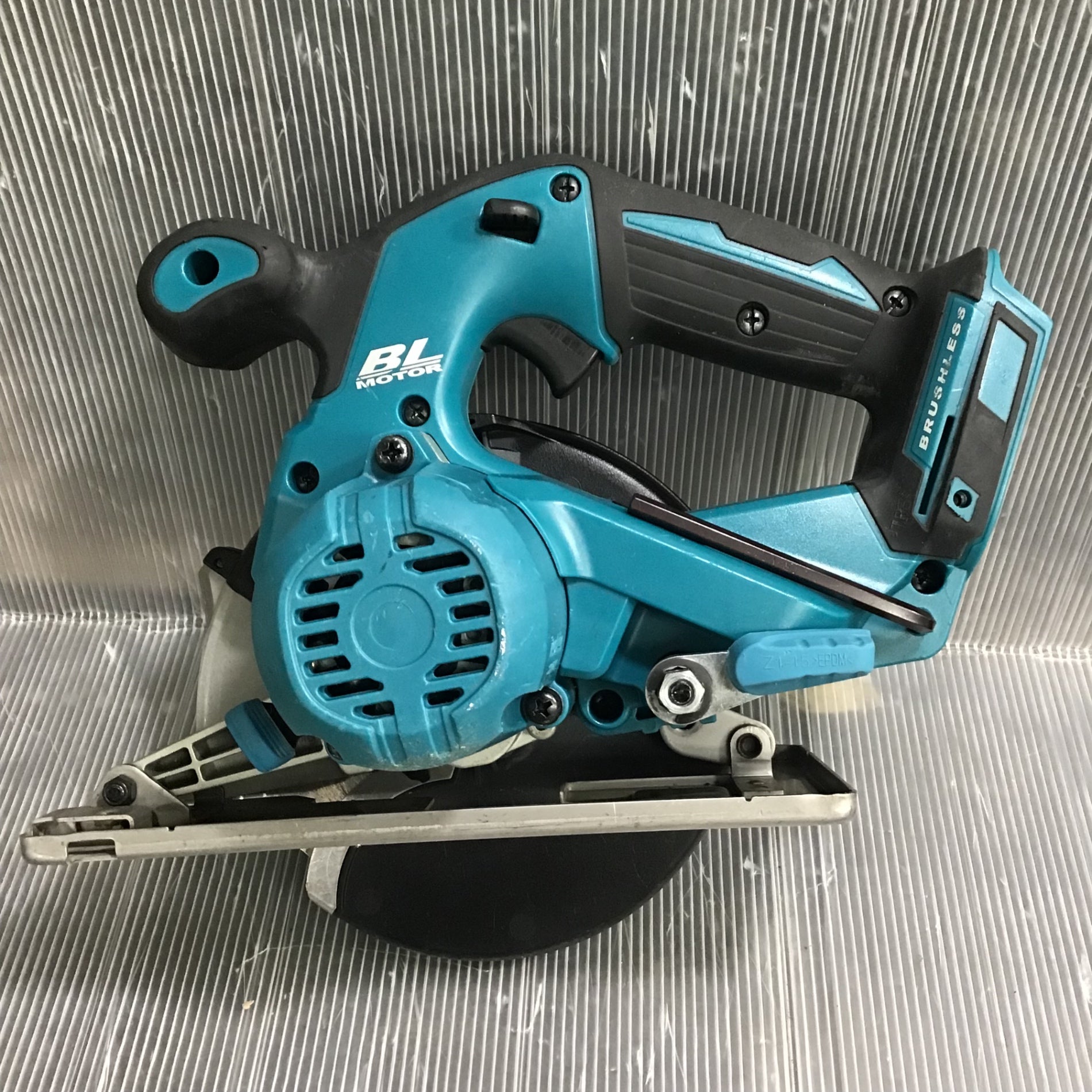 ☆マキタ(makita) コードレスチップソーカッター CS551DZ【草加店