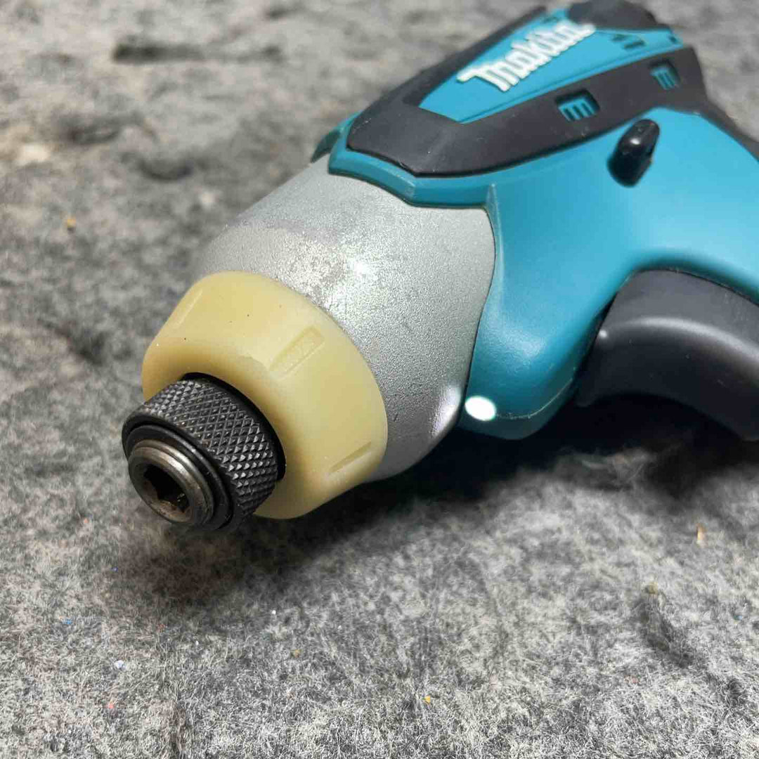 マキタ(makita) コードレスインパクトドライバー TD090DWX バッテリー2個付 【桶川店】