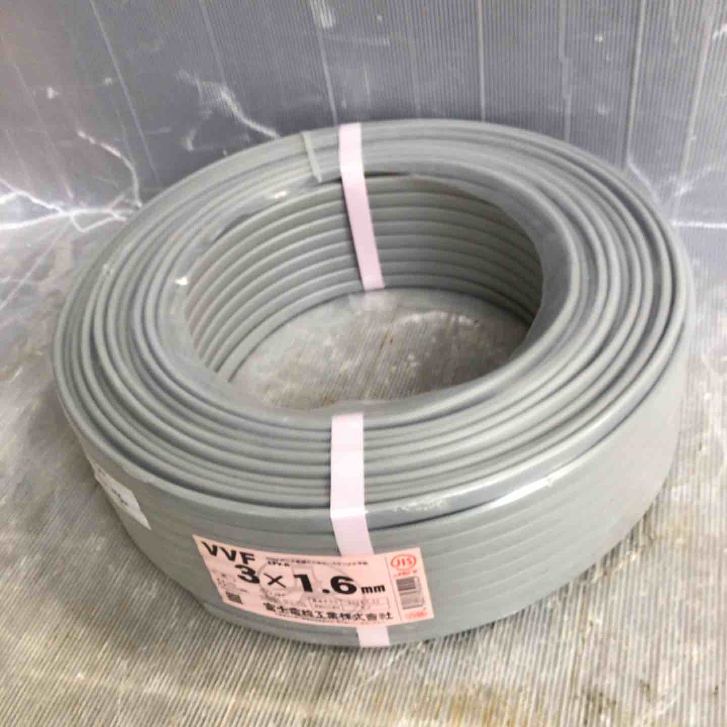 富士電線 VVFケーブル 平形 100m巻 VVF1.6*3C*100M【草加店】 富士電線 VVFケーブル 平形 100m巻 VVF1.6*3C*100M【草加店】