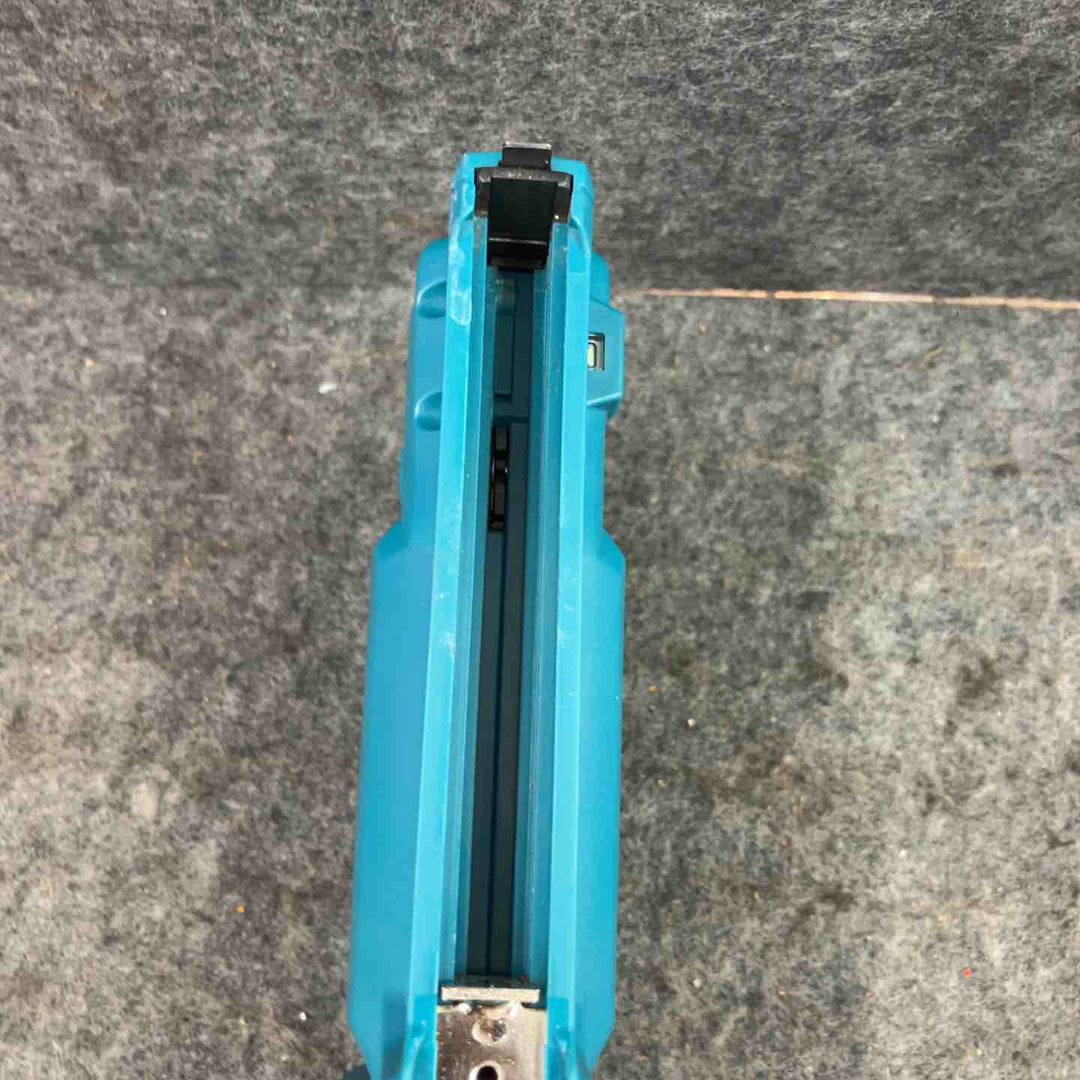 ☆マキタ(makita) コードレスタッカ  ST112DZ RT線【鴻巣店】