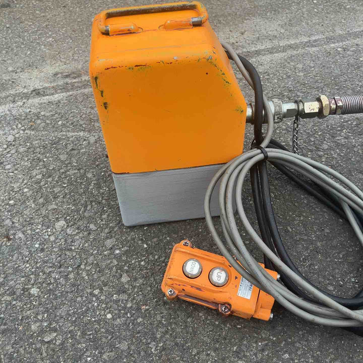 【中古品/店頭受取り限定】泉精器(IZUMI) パイプベンダー PB-10N 電動式油圧ポンプ R14E-S シュー付属【東大和店】