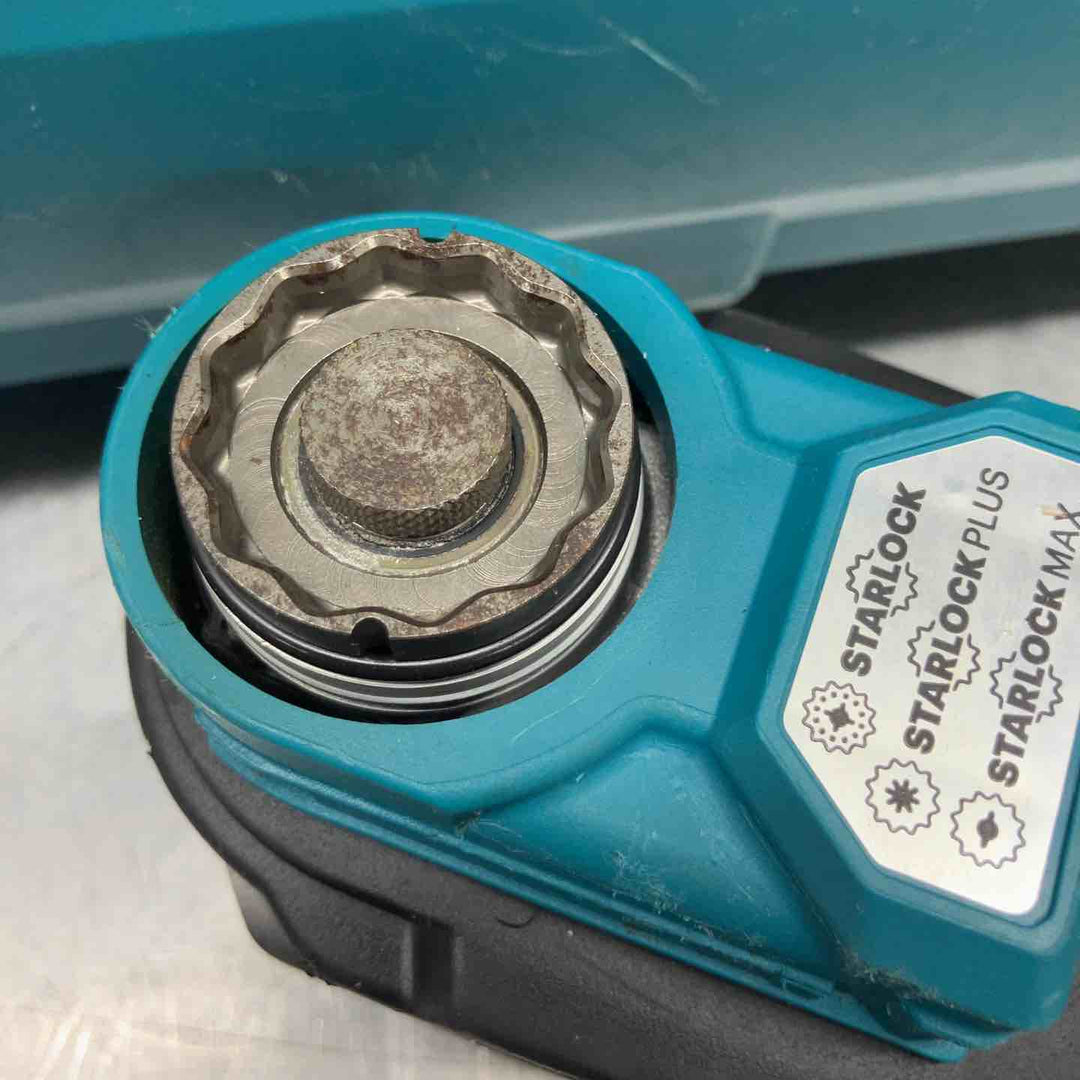 ★マキタ(makita) コードレスマルチツール TM52DRG ※異臭(木くずのような匂い？)あり【八潮店】