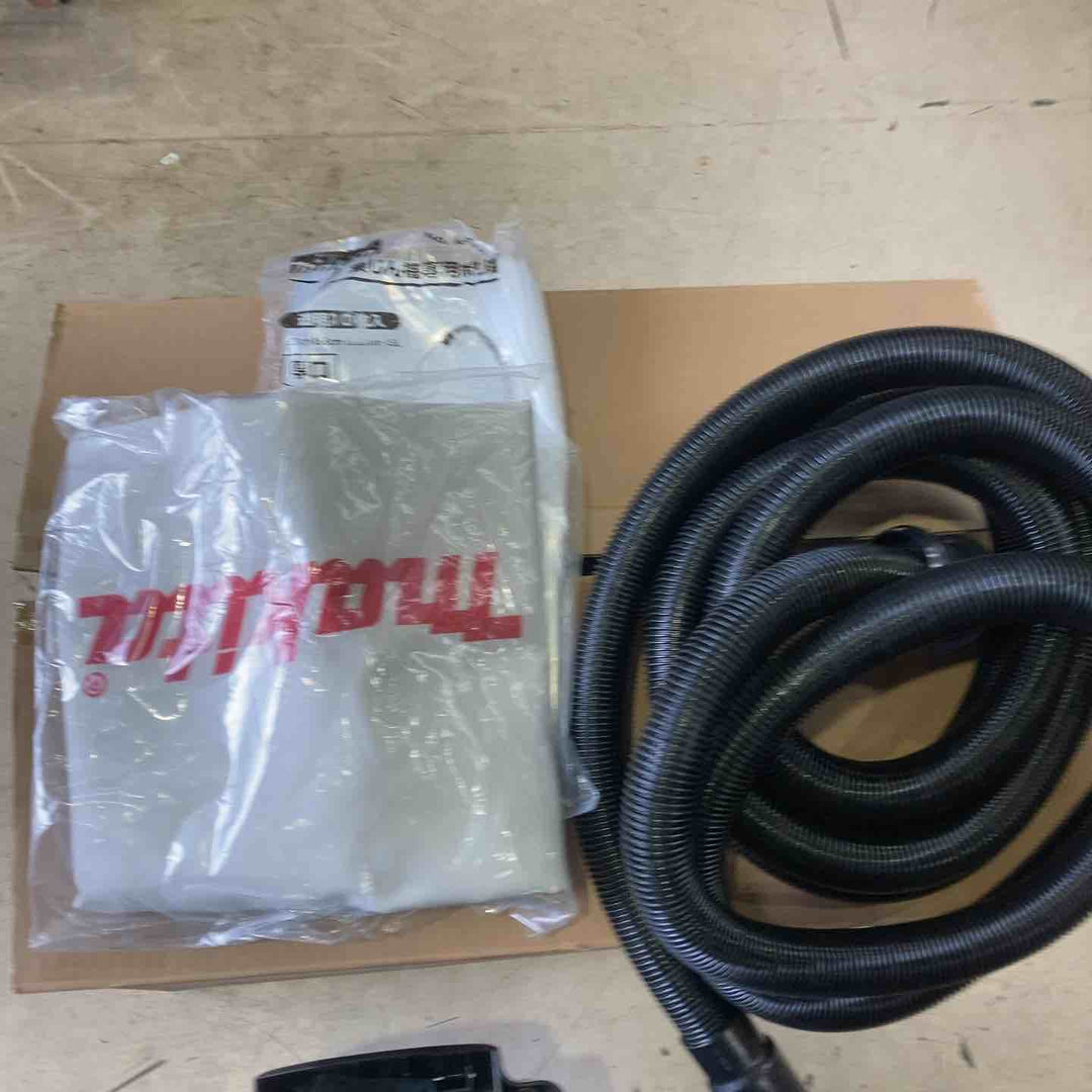 マキタ(makita) 粉じん専用 コードレス集じん機 VC157DZ【町田店】