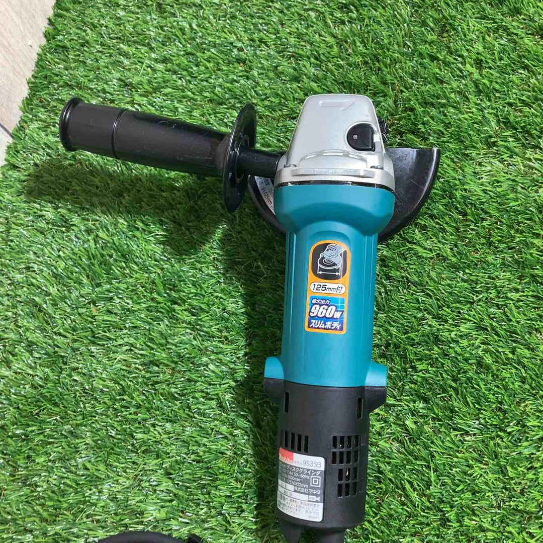 ☆マキタ(makita) 125mm ディスクグラインダ 9535B【戸田店】
