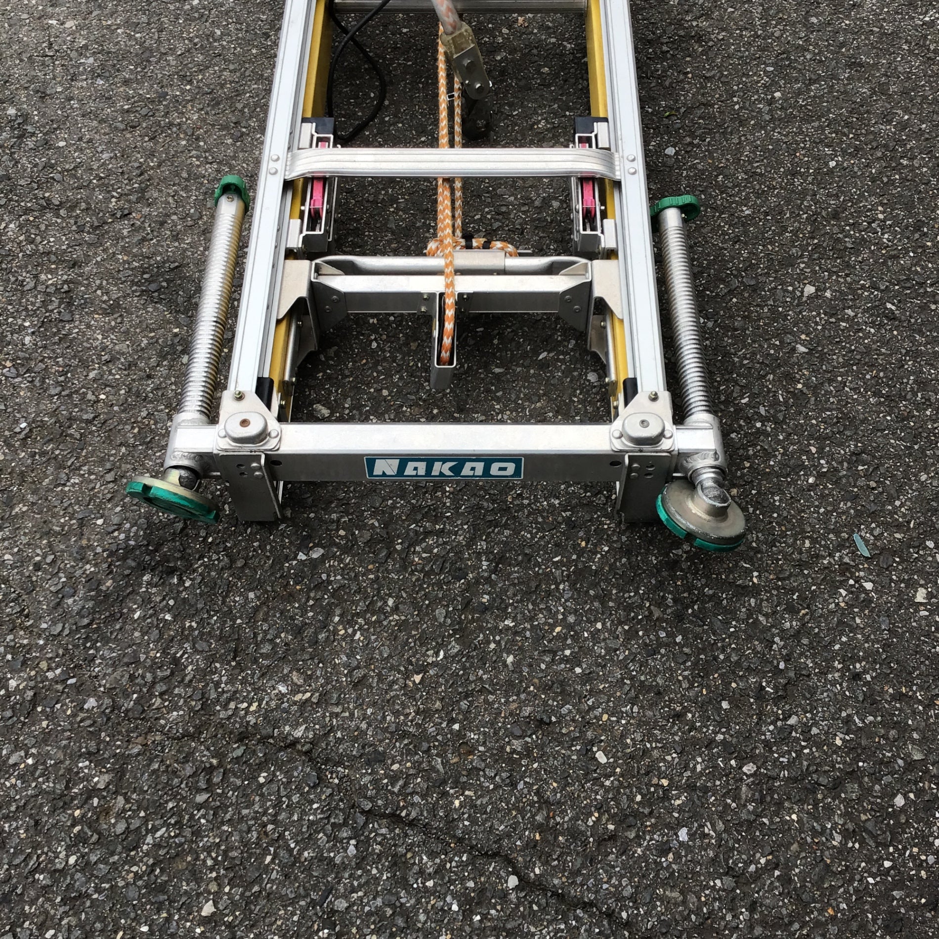 ナカオ 三連伸縮はしご センターロープ式　LT-6.5 中古品 楽天市場】ナカオ(NAKAO) アルミ製 3連伸縮はしご(梯子) レン太 3REN