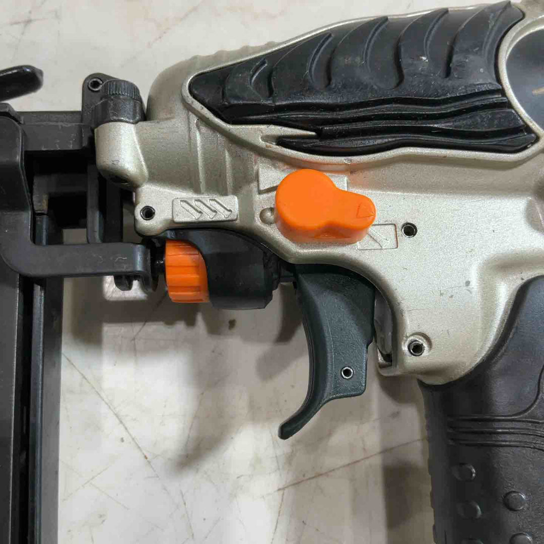 ☆ハイコーキ(HIKOKI ※旧:日立工機) 常圧フロアタッカ N5004MF【川口店】