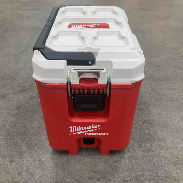 ▼milwaukee ミルウォーキー PACKOUT パックアウト コンパクトクーラー 16QT【川崎店】