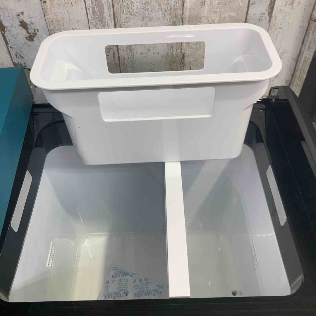 ★マキタ(makita) 40Vmax対応コードレス冷温庫 CW006GZ(本体のみ)【町田店】