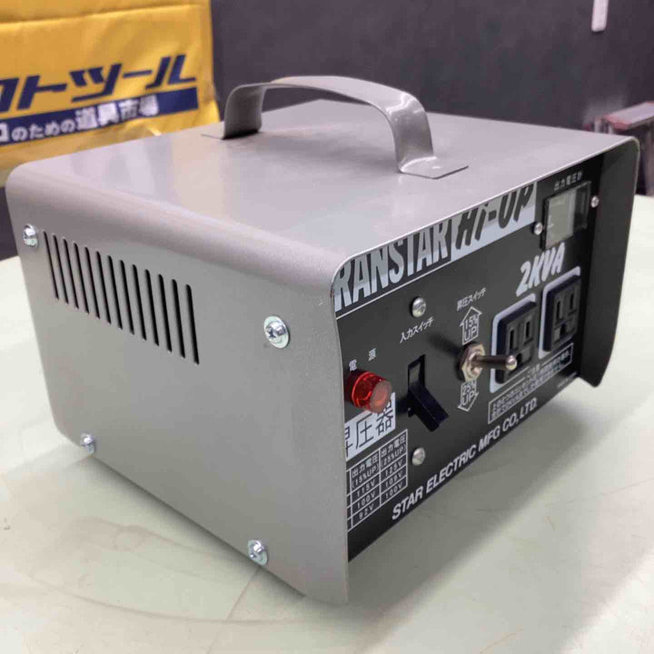 ◇スズキッド(SUZUKID) 昇圧器 変圧器 SHU-20D トランスターハイアップ 100V 50Hz/60Hz 小型 軽量 2口コンセント 【越谷店】