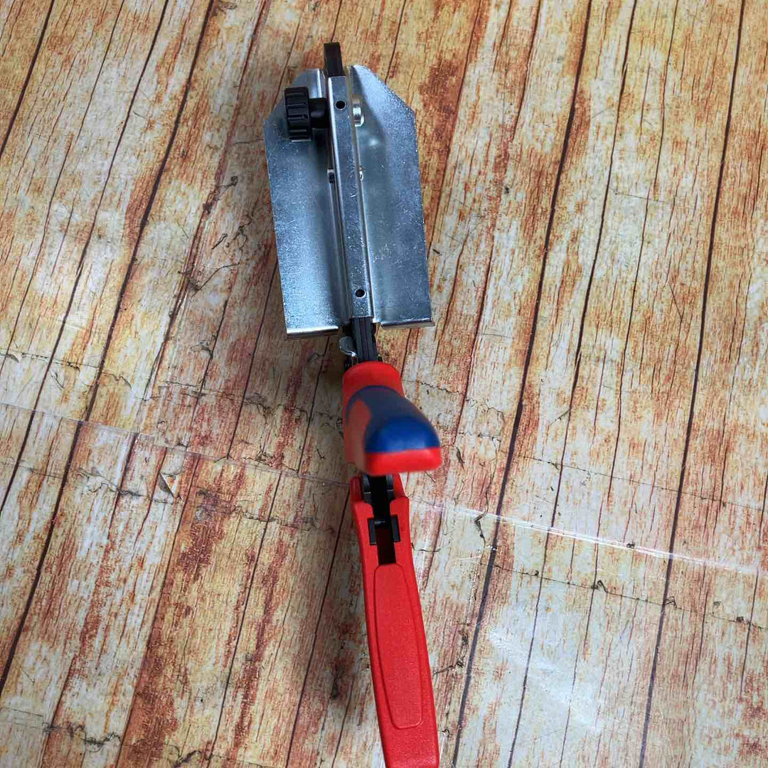 クニペックス KNIPEX 9502-21 ケーブルダクトカッター