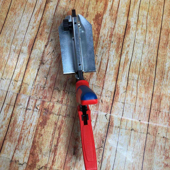 クニペックス KNIPEX 9502-21 ケーブルダクトカッター