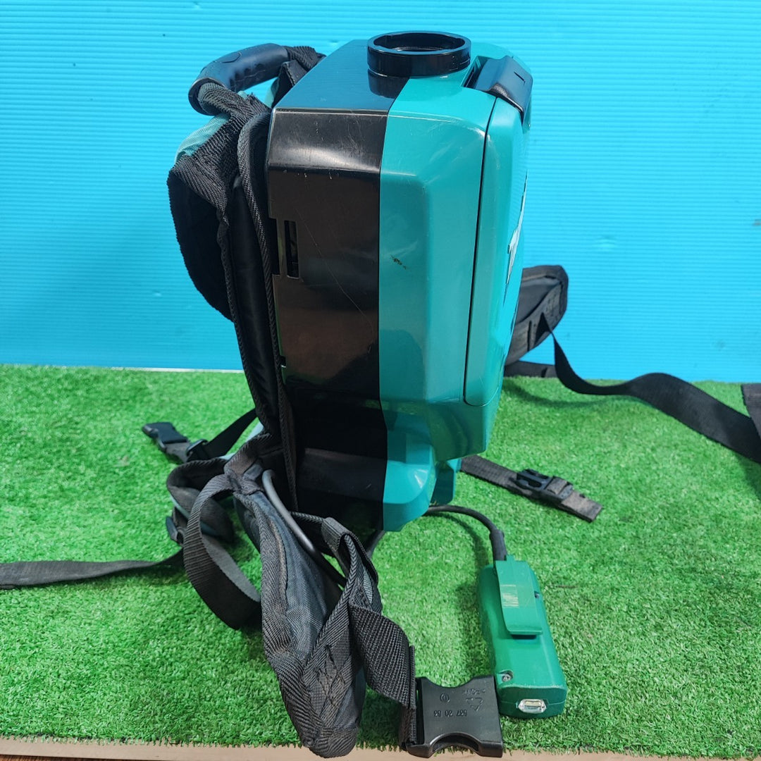 ☆マキタ(makita) コードレス背負い集じん機 VC260DZ【岩槻店】
