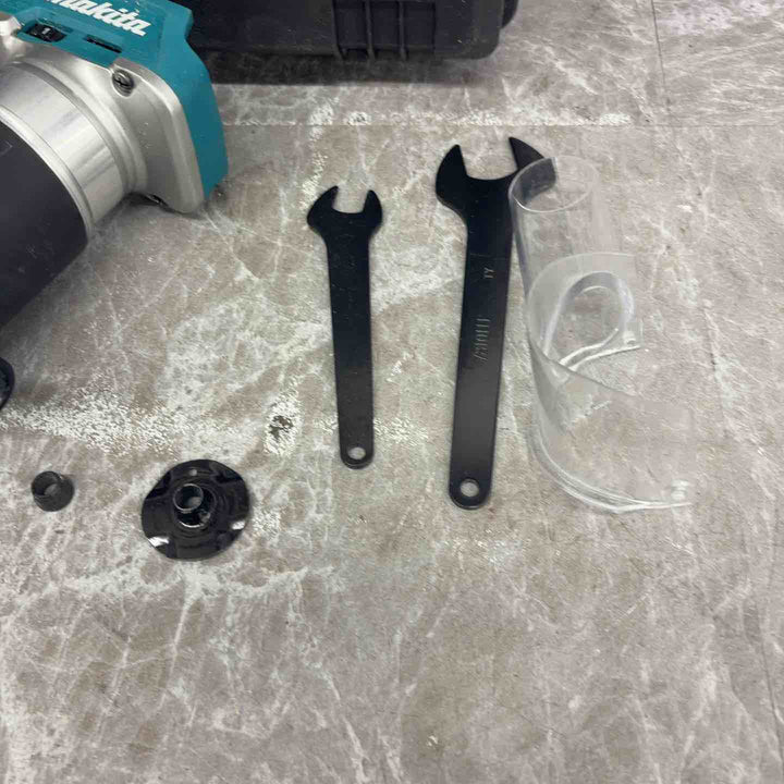 ★マキタ(makita) コードレストリマー RT50DZ【八潮店】