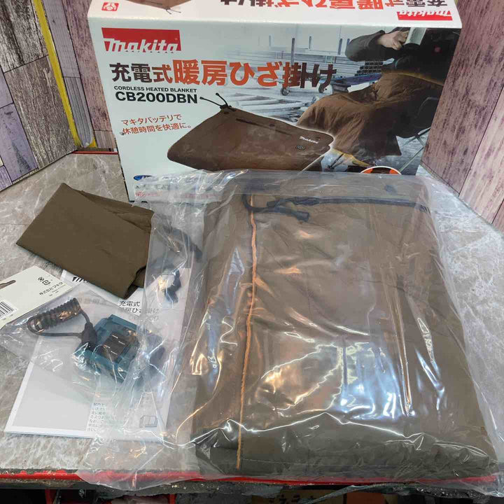 【中古 美品】マキタ CB200DBN こげ茶 充電式暖房ひざ掛け 延長コード欠品 バッテリホルダ付き【八潮店】