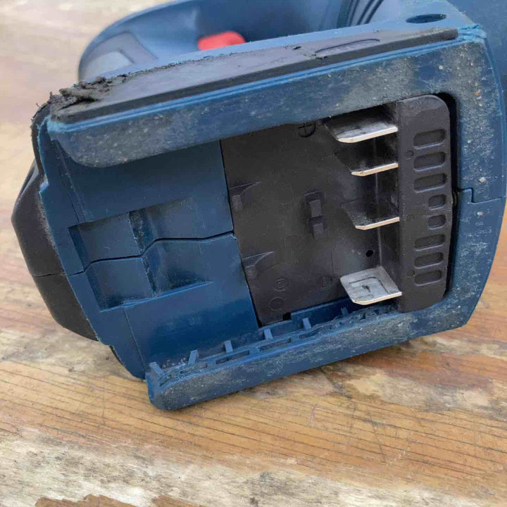【中古品】◇ボッシュ(BOSCH) 18Vコードレスセーバーソー GSA18V-LI バッテリー3個付き【柏店】