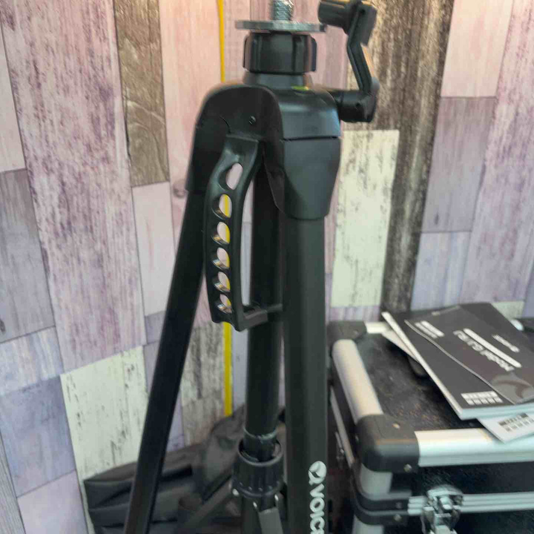 ◇VOICE レーザー墨出し器 フルライングリーンレーザー Model-G8【八潮店】