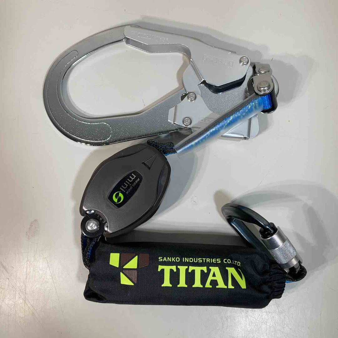 ◇タイタン(TITAN) 巻取式ランヤード シングル HL-HS-130-CC リーロックミニ REELOCK mini 製造年月2025-6【戸田店】