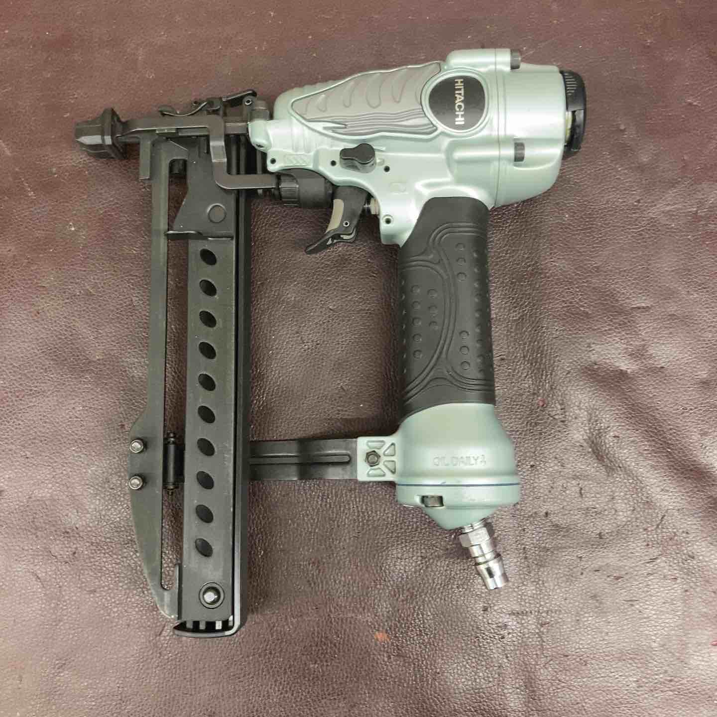 中古品】 日立 常圧フロアタッカー N3804AB3(S) 【東大和店】 – アクト