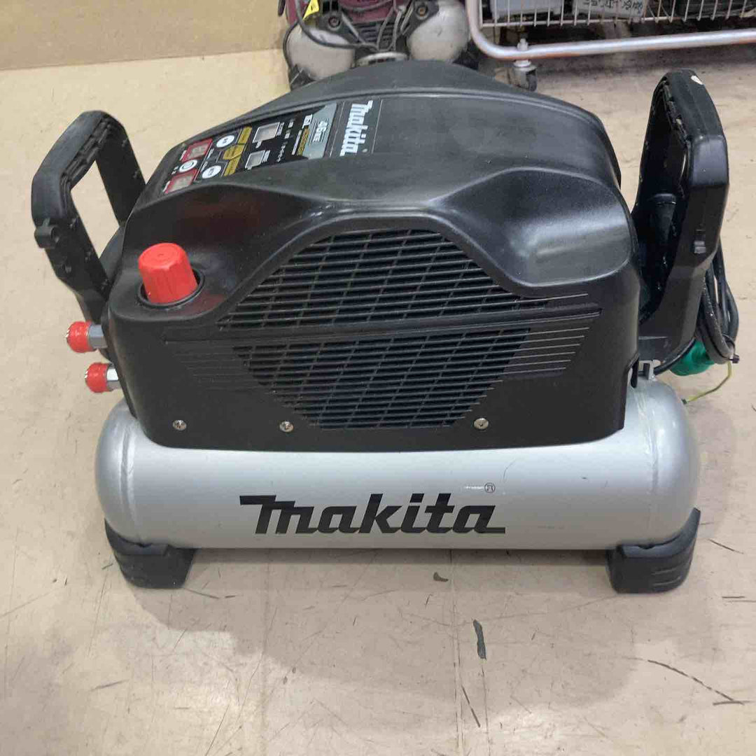 ★マキタ(makita) エアコンプレッサー AC500XGHB【町田店】