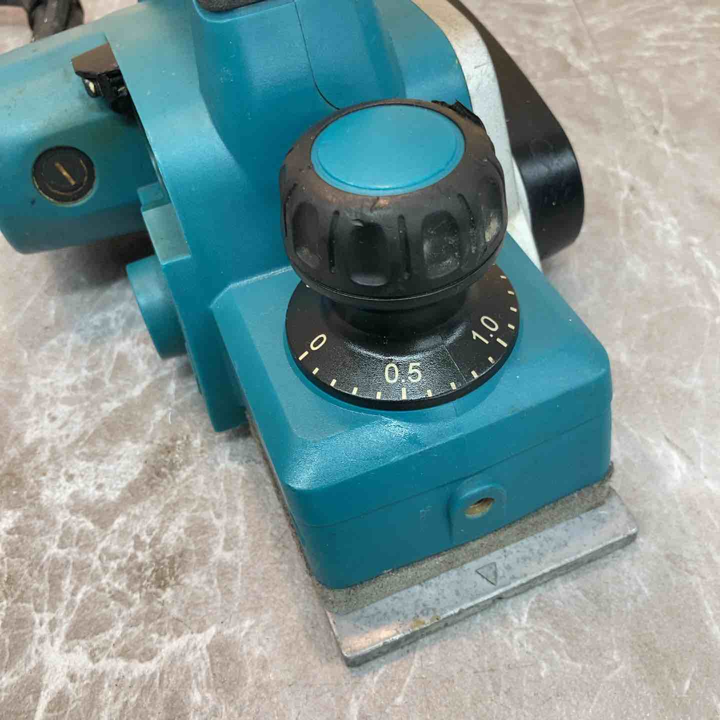 ☆マキタ(makita) 電気カンナ KP0800A【八潮店】 – アクトツール