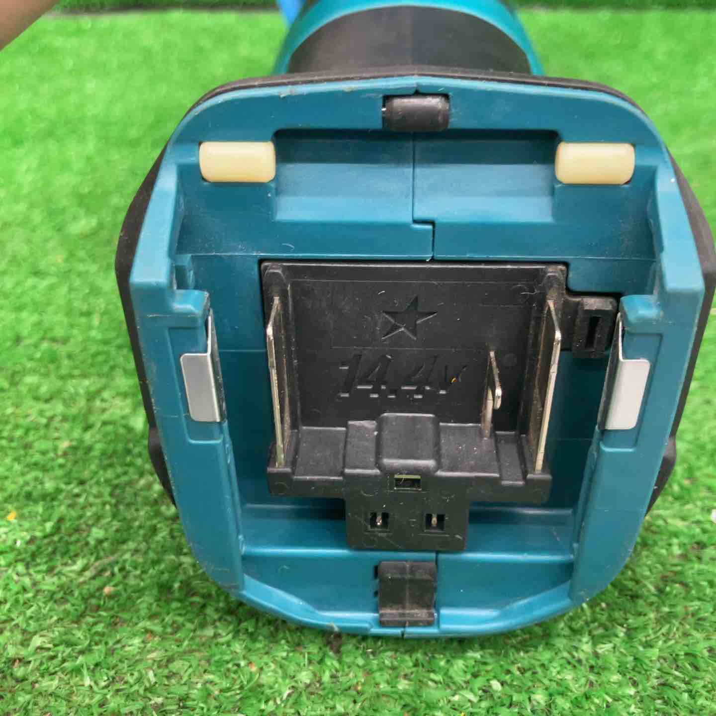 中古品】 ☆マキタ(makita) コードレスマルチツール TM41DZ