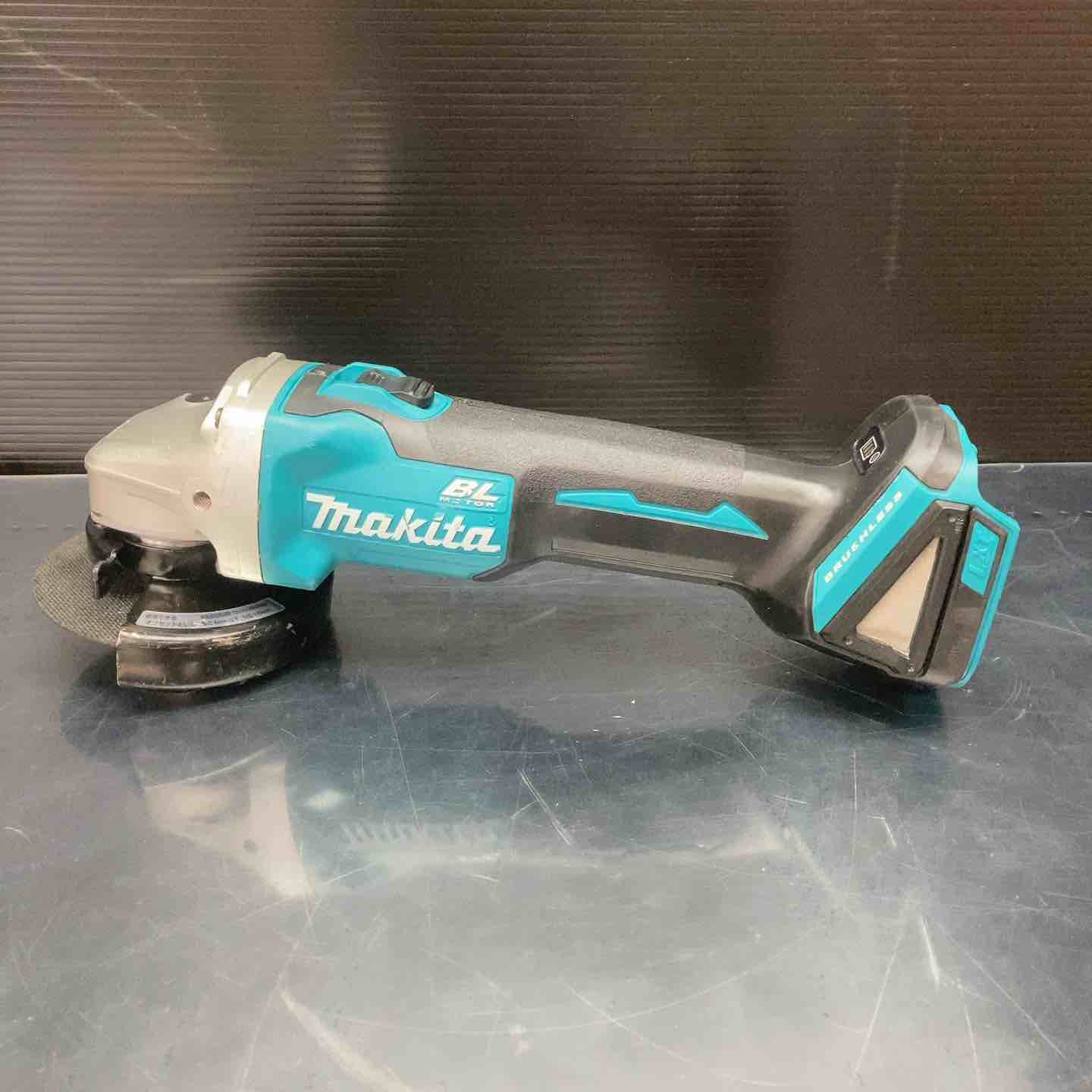 マキタ DA404DN ディスクグラインダー 18V【野田愛宕店】【店頭取引