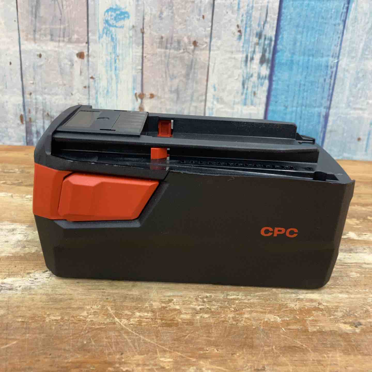 ヒルティ HILTI B36/5.2 リチウムイオンバッテリー 36V【市川行徳店】【店頭取引限定】【中古】管理番号：ITLNPPPZ5ZOO ☆ヒルティ(HILTI) リチウムイオンバッテリー B36/5.2 36V/5.2Ah【柏店