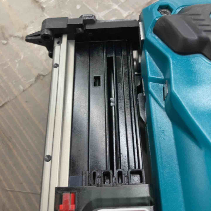 ★マキタ(makita) コードレスピンネイラ PT353DZ　18V対応【戸田店】
