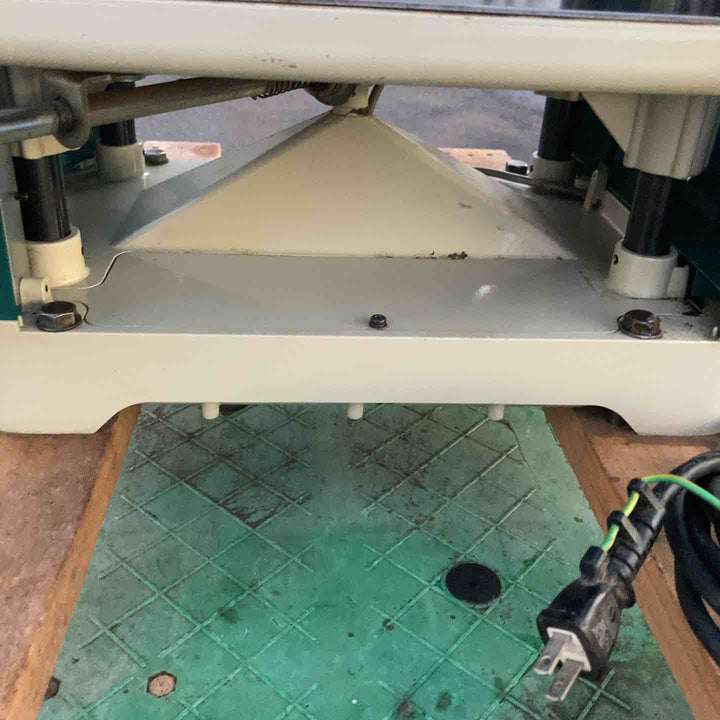 【中古品/店頭受取り限定】マキタ(makita) 312mm自動カンナ 2031SC 手押しカンナ【東大和店】