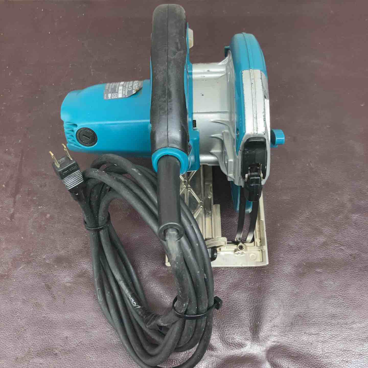 中古品】 マキタ(makita) 電気マルノコ 5637BA 【東大和店】 – アクト