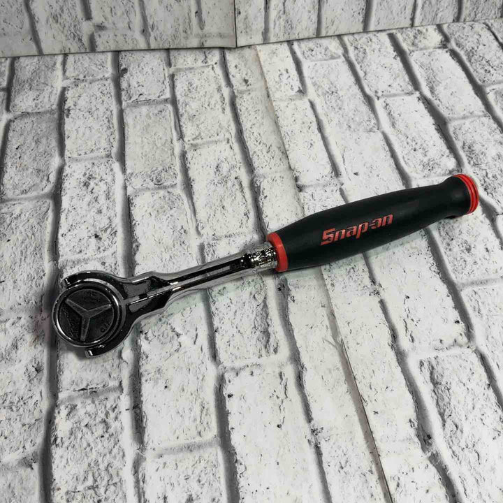 スナップオン(Snap-on) 1/4ソフトグリップラウンドヘッドラチェットハンドル(赤) THNF72【川口店】