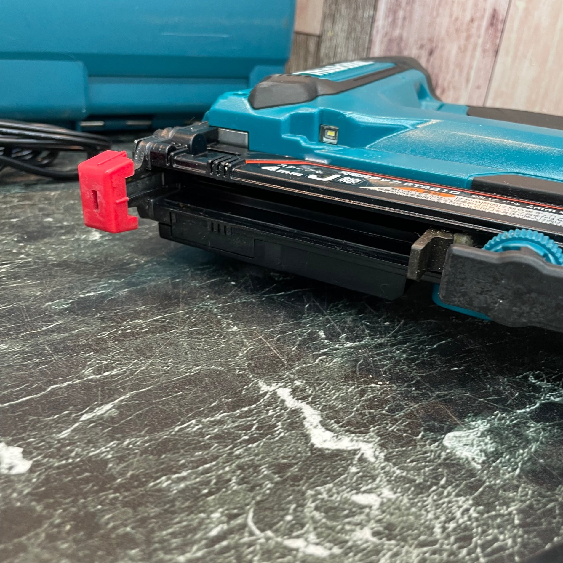 ☆マキタ(makita) コードレスタッカ ST421DRG【八潮店】 – アクト