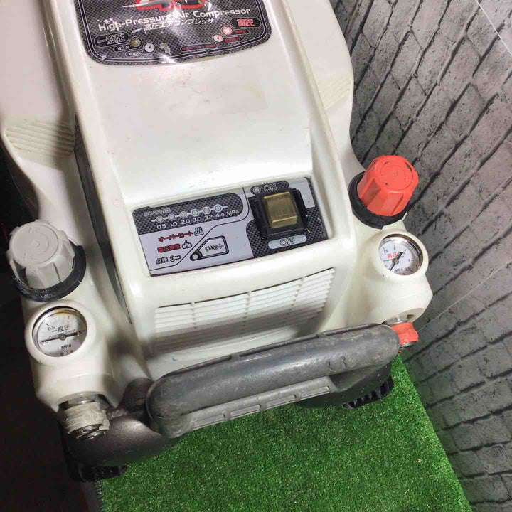 ◇ハイコーキ(HIKOKI ※旧:日立工機) 常圧/高圧エアコンプレッサー EC1445H(W) 11L【川口店】