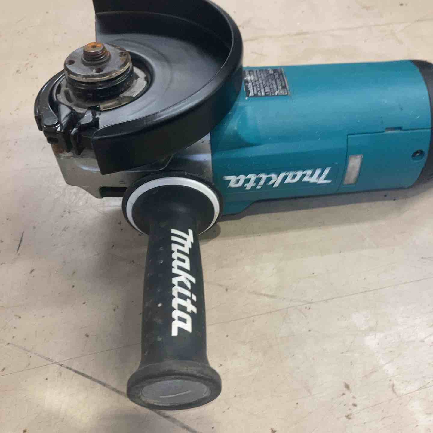 ◇マキタ(makita) 180mmディスクグラインダー GA7061【町田店