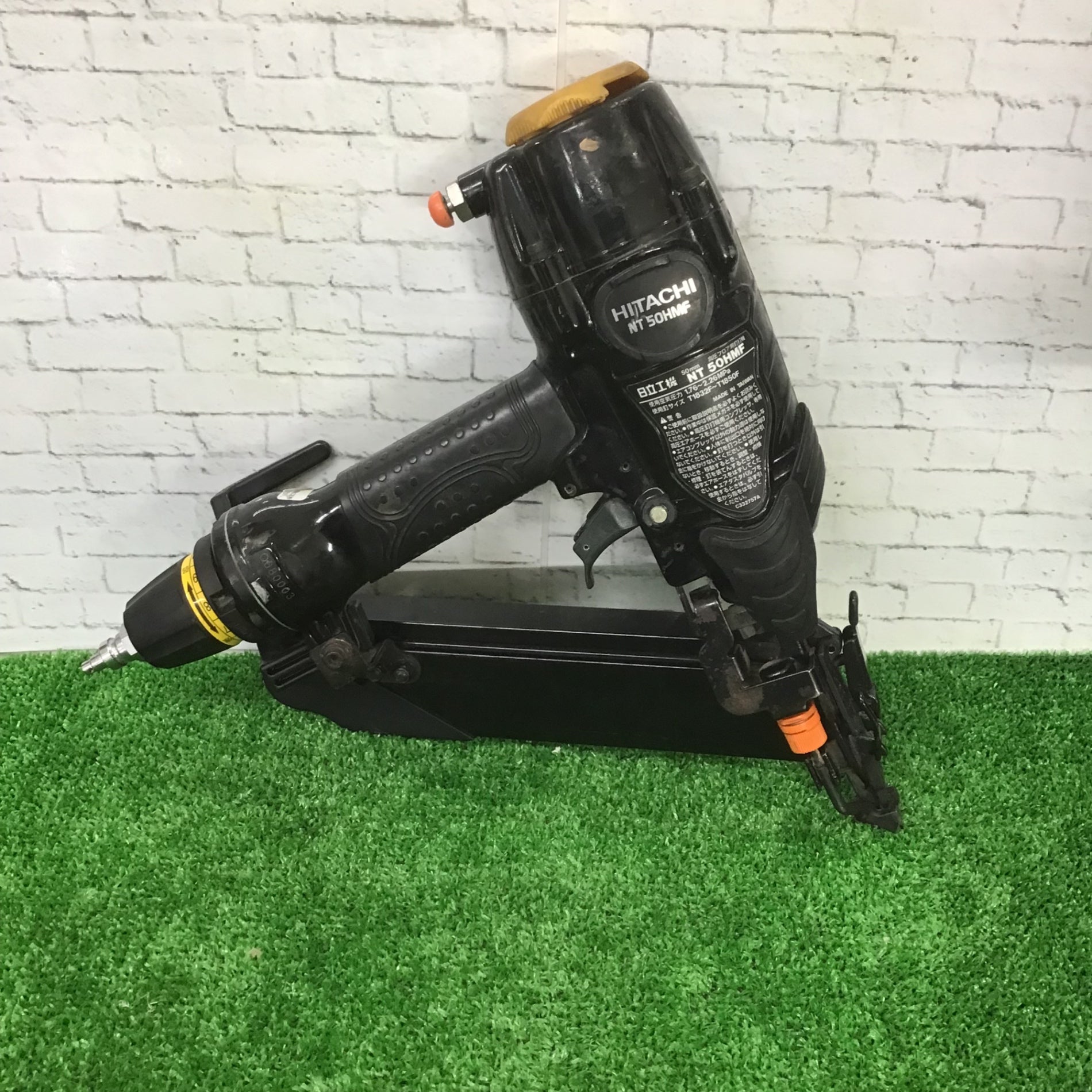 〇ハイコーキ(HIKOKI ※旧:日立工機) 高圧フロア用高圧ブラッド釘打ち機