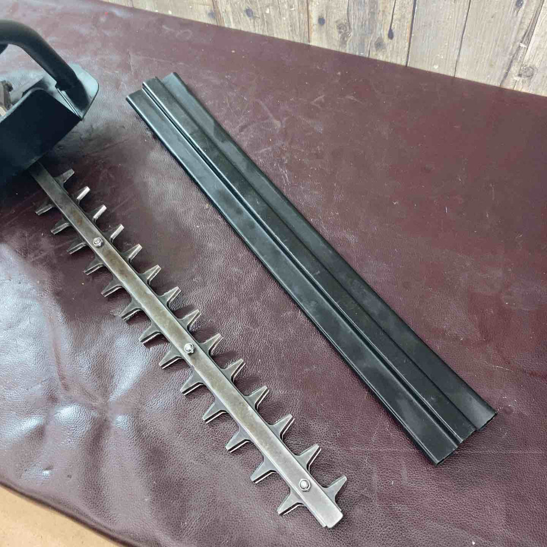 【中古品】マキタ(makita) エンジンヘッジトリマ EH451 バリカン【東大和店】